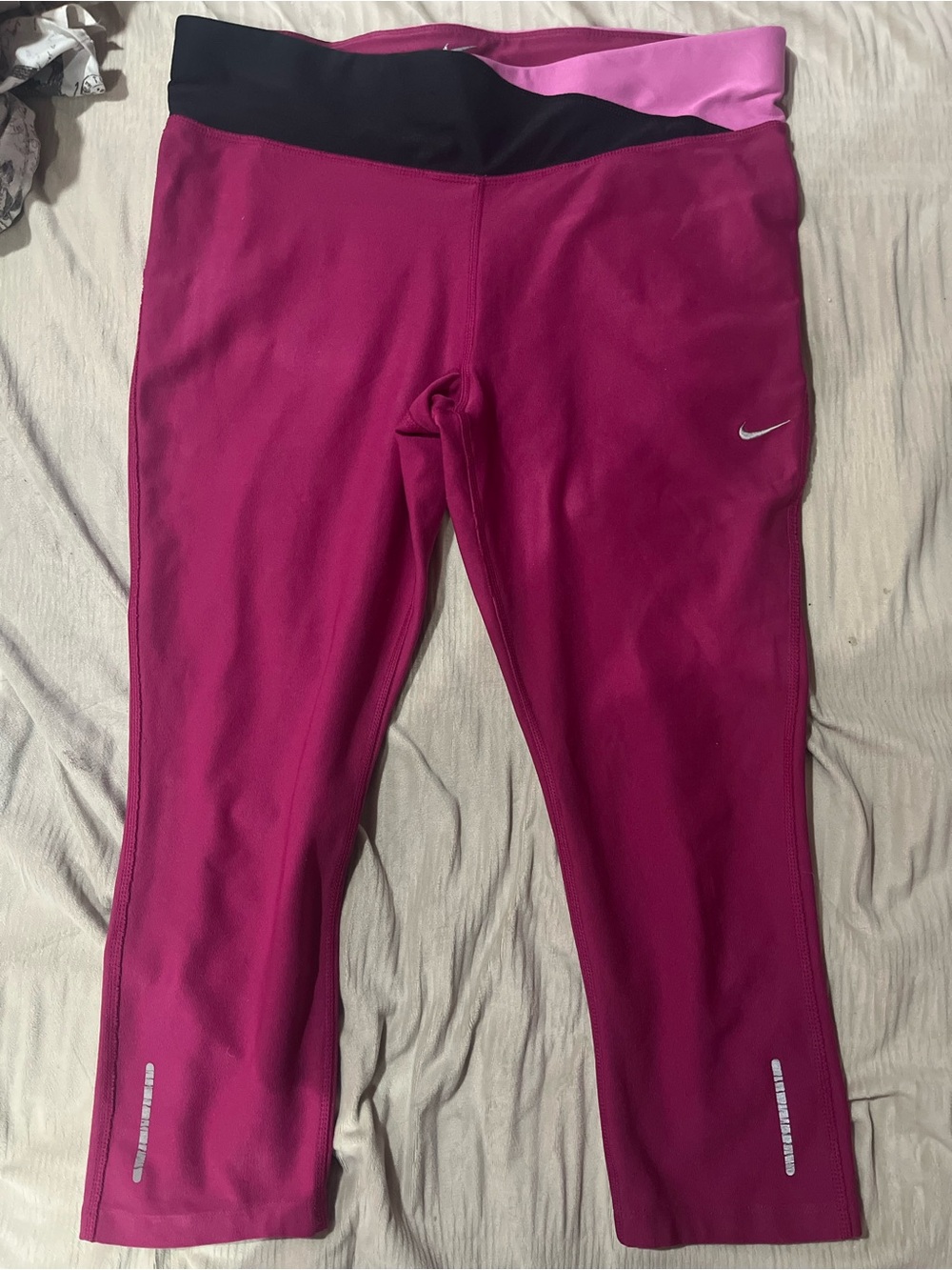 Nike Girls' Magenta Capri Leggings with Black and Light Pink Waistband